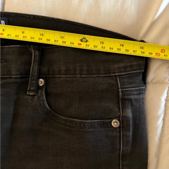 GAP Classic Straight Jeans – Black Wash – Size 30 - Picture 8 of 10